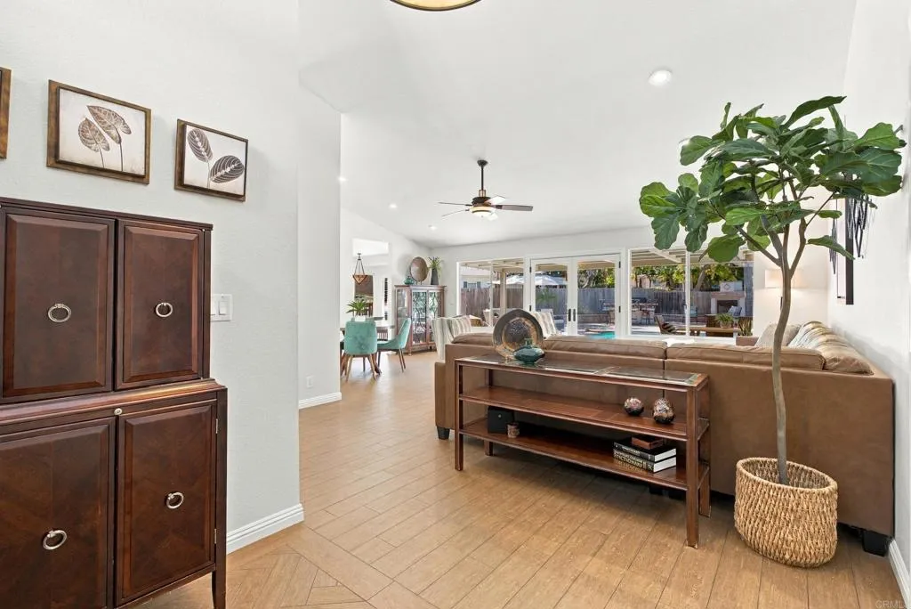 https://cdn.realtyfeed.com/cdn/127/307101937/0cfdb2961f3d0a712eb8e430d8504fda.webp