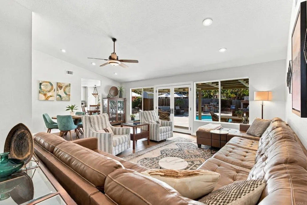 https://cdn.realtyfeed.com/cdn/127/307101937/42aafd42501327c62ebef5130567aa3d.webp