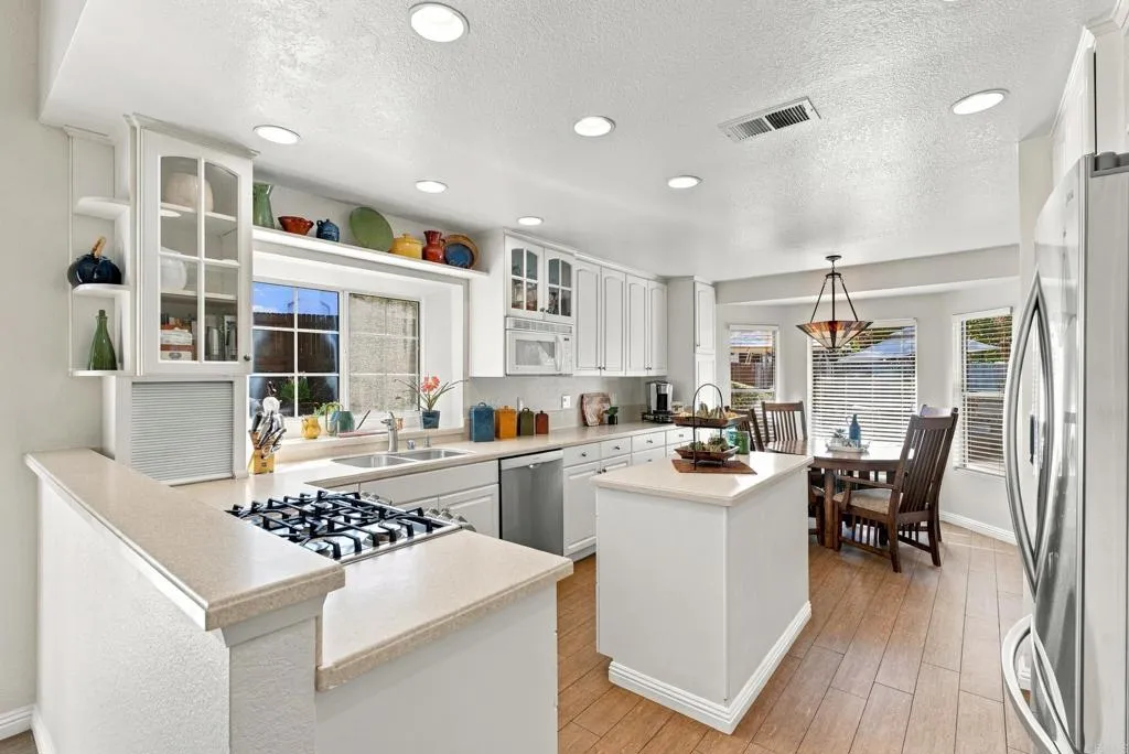https://cdn.realtyfeed.com/cdn/127/307101937/768d6225e03400208dbe94a29105af0a.webp