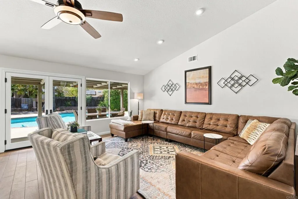 https://cdn.realtyfeed.com/cdn/127/307101937/973bf4589afb18436a85e0f210a6bd29.webp