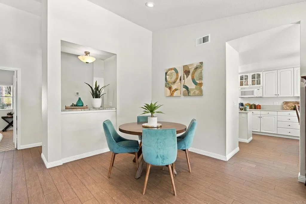 https://cdn.realtyfeed.com/cdn/127/307101937/a15e103fd628c710366c7c17da891f7a.webp