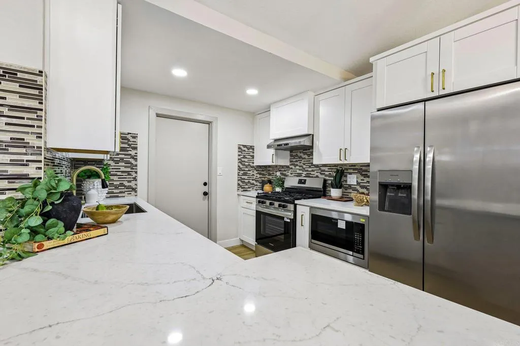 https://cdn.realtyfeed.com/cdn/127/307101994/10c8a9a8e304fff0e8c89fad37ed96ea.webp
