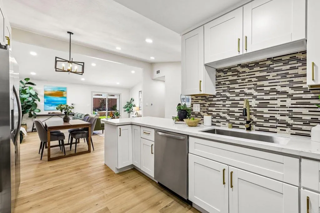 https://cdn.realtyfeed.com/cdn/127/307101994/4e90346aee066c8f7853f540a4f8bd47.webp