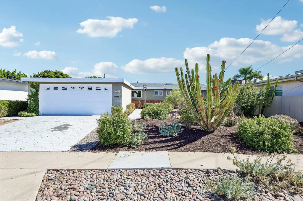 https://cdn.realtyfeed.com/cdn/127/307101994/cbff1ec8f198be1ba2c7f40111194f42.webp