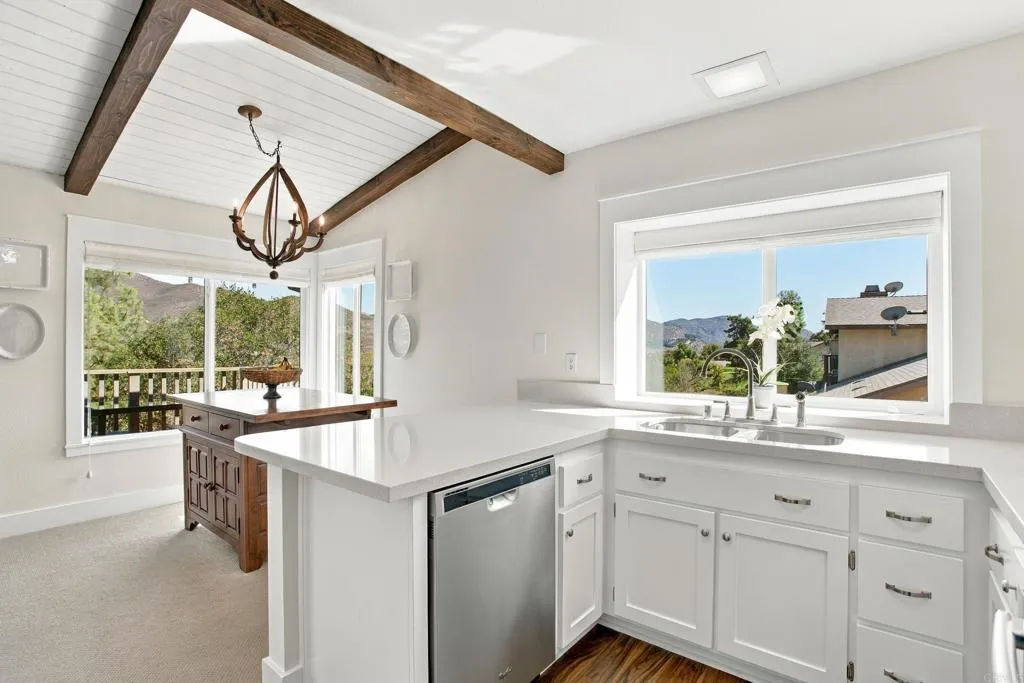 1624 Pala Lake Dr, Fallbrook, CA 92028