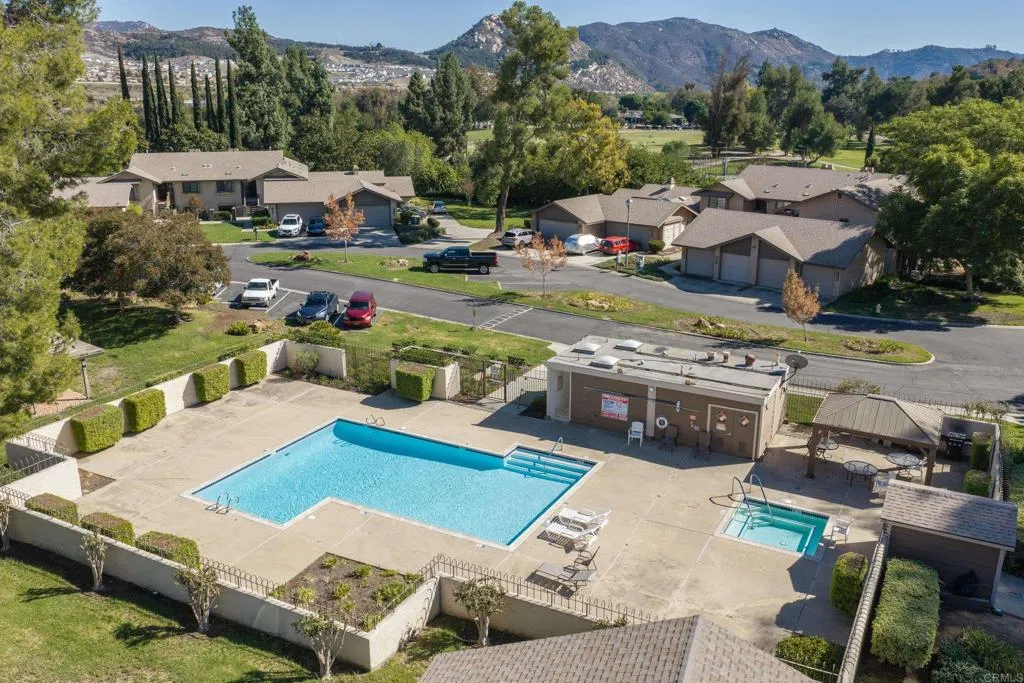 1624 Pala Lake Dr, Fallbrook, CA 92028