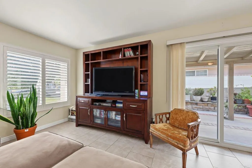 https://cdn.realtyfeed.com/cdn/127/307102107/3b46f3f360bd750e501d9950b929d083.webp