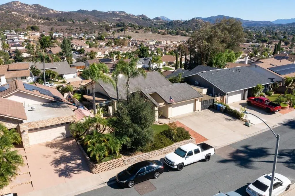 https://cdn.realtyfeed.com/cdn/127/307102107/4ab1fb969dbbba1ff0aa486c65f92538.webp