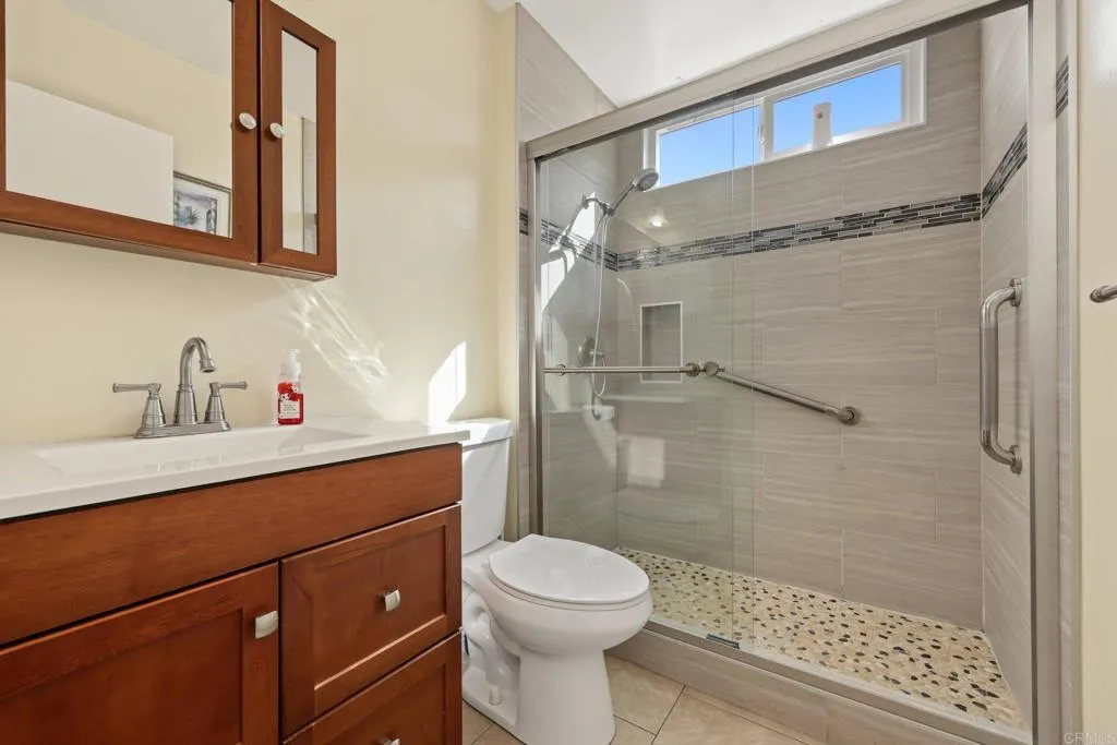 https://cdn.realtyfeed.com/cdn/127/307102107/bc0c1731fa983dd4086e6eecdc9d36b2.webp