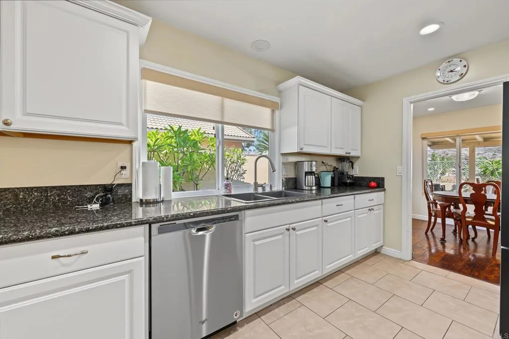 https://cdn.realtyfeed.com/cdn/127/307102107/feab6ebf8aadc7fc4668e7f8ed76629d.webp