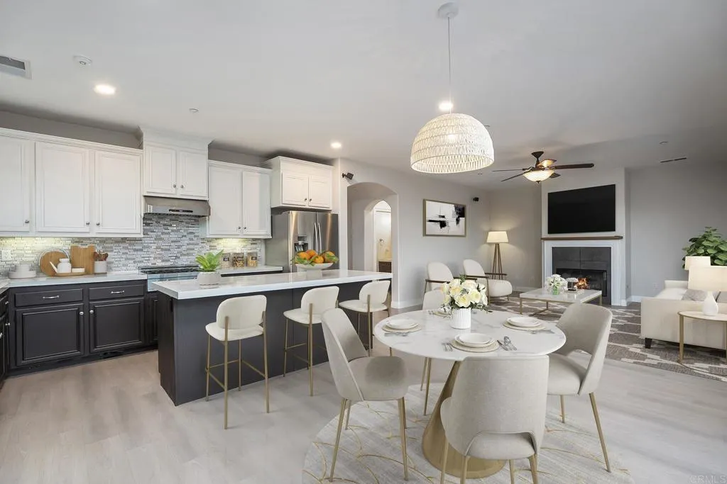 https://cdn.realtyfeed.com/cdn/127/307102136/3ab2d8a993f6317a9557c4a443e7e338.webp