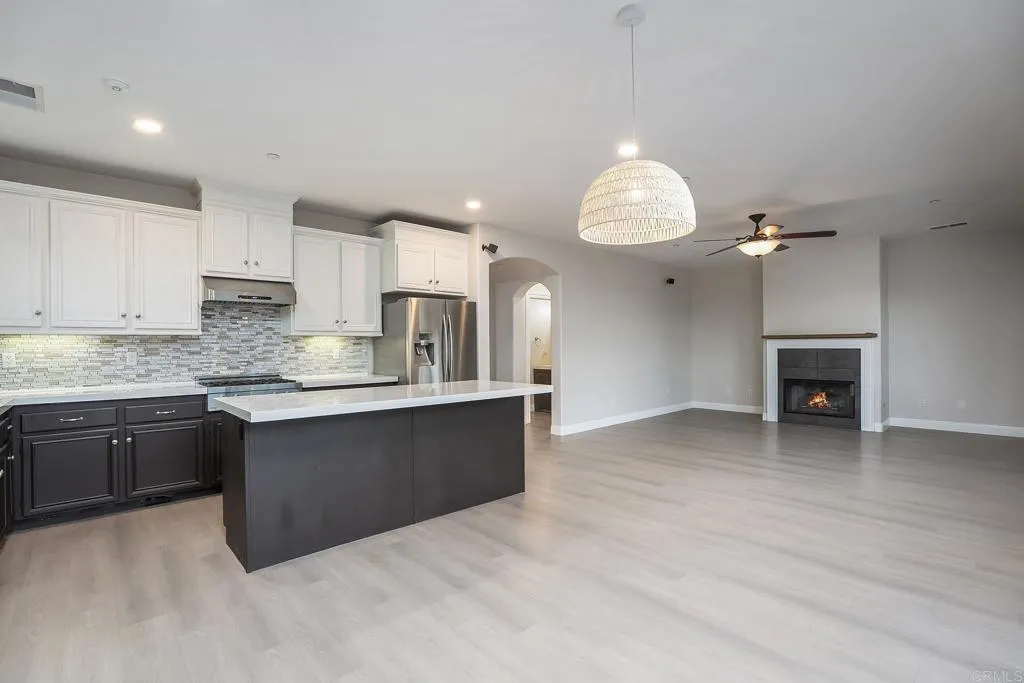 https://cdn.realtyfeed.com/cdn/127/307102136/3d0ffd452d14eb3ad0bcb42616008203.webp