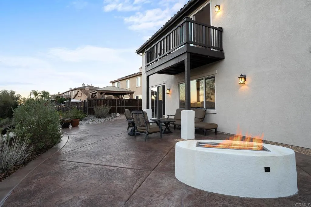 https://cdn.realtyfeed.com/cdn/127/307102136/4b99612e10007f4d7a832f2cfe624313.webp