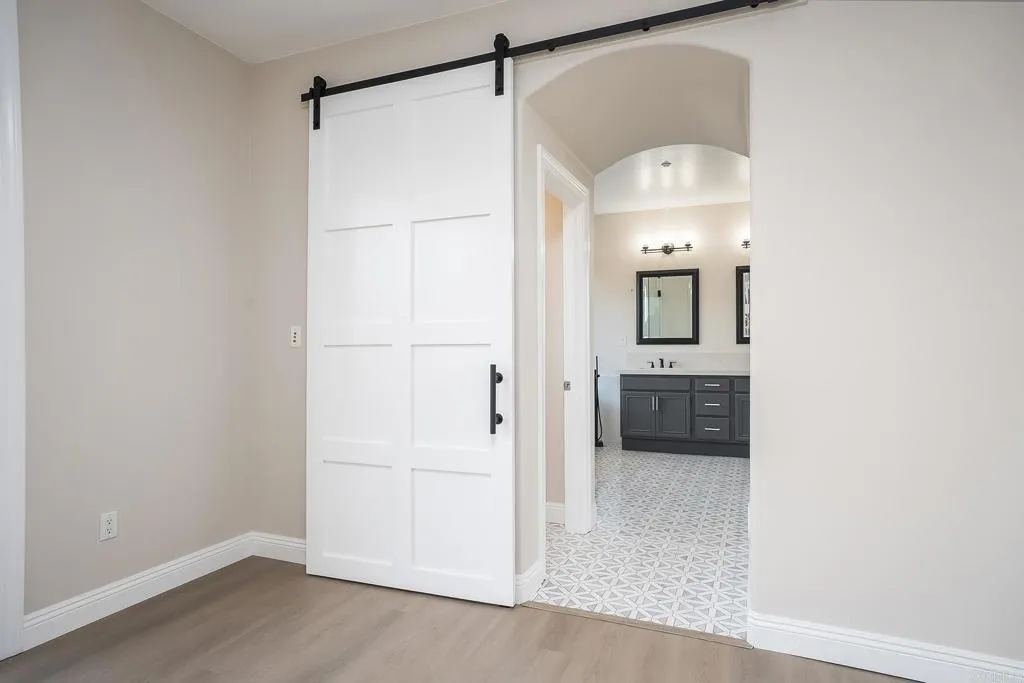 https://cdn.realtyfeed.com/cdn/127/307102136/d2a1f4c9c06382ed804e38578dcc942b.webp