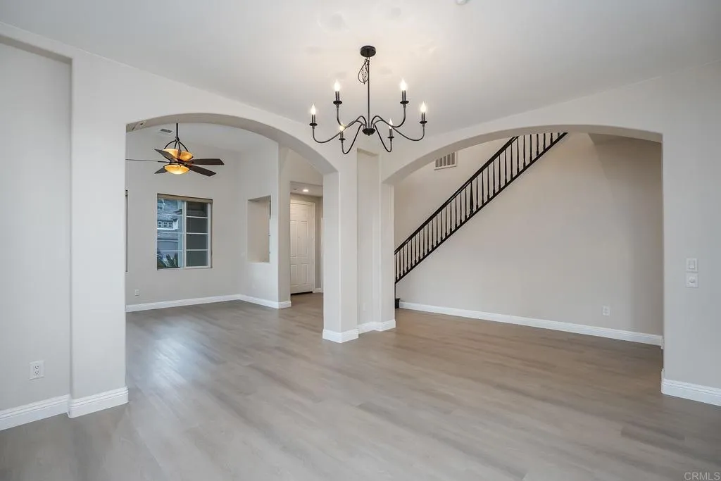 https://cdn.realtyfeed.com/cdn/127/307102136/f33b236bb16e9f9ee06a583dee16ff95.webp