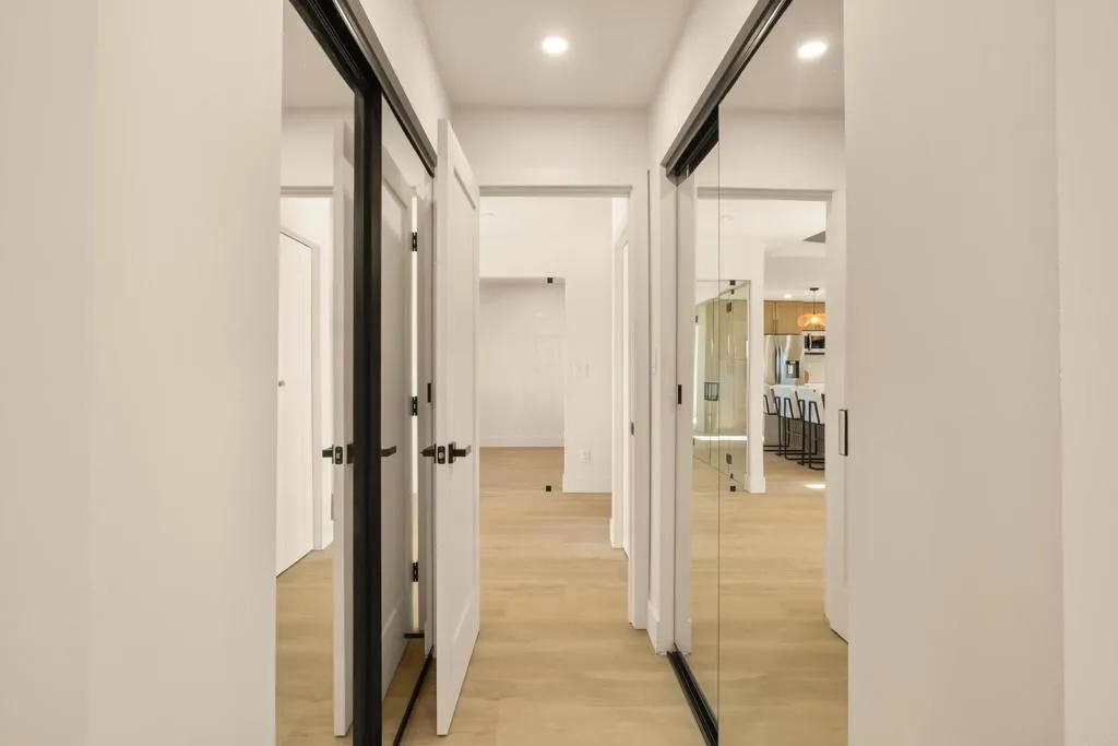 https://cdn.realtyfeed.com/cdn/127/307102206/024d17db0656d93736edc4ba60bf31d8.webp