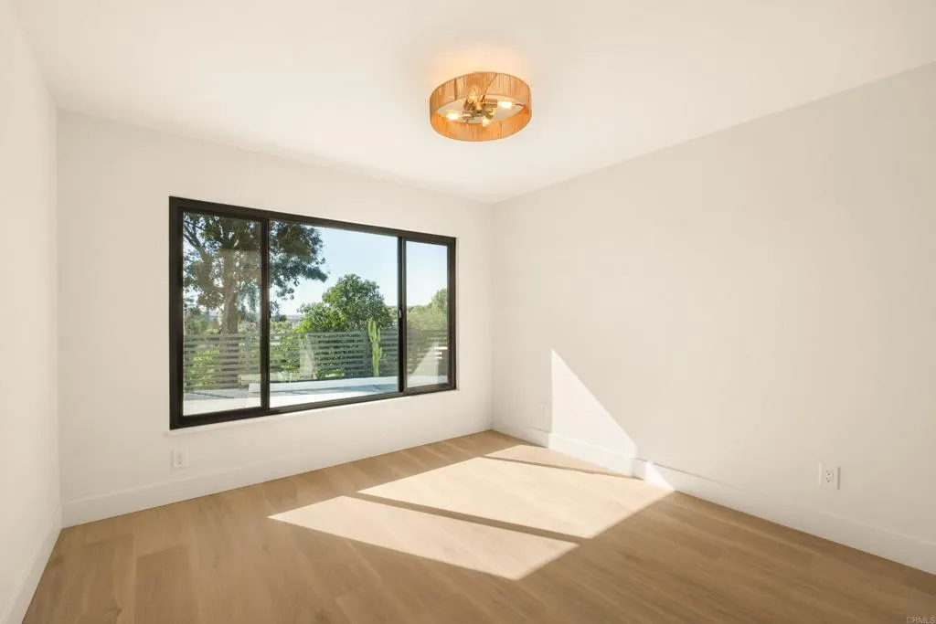 https://cdn.realtyfeed.com/cdn/127/307102206/a33f3d5d16c7ed7a721efd399444ad24.webp