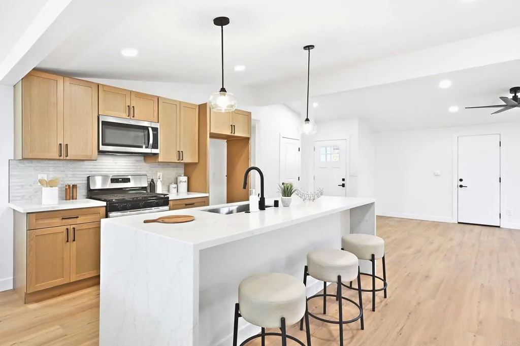 https://cdn.realtyfeed.com/cdn/127/307102219/21190743b914c696e4a47d0af543dbf8.webp