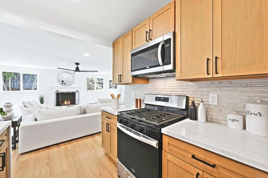 https://cdn.realtyfeed.com/cdn/127/307102219/8a029bcb13828d6fa039d9acca79cdf3.webp