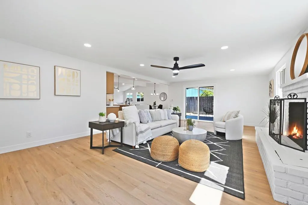 https://cdn.realtyfeed.com/cdn/127/307102219/90d5a149fd7531135d13b2fa5c311e0c.webp