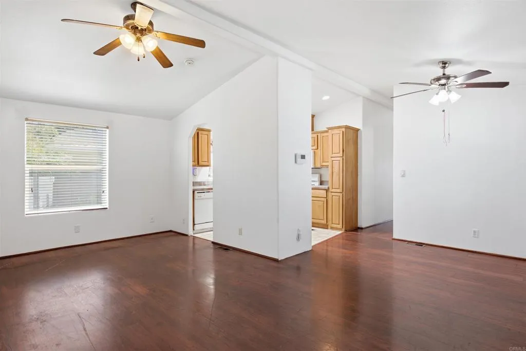 https://cdn.realtyfeed.com/cdn/127/307102307/2586306a9f44939bf38730966c535c4e.webp