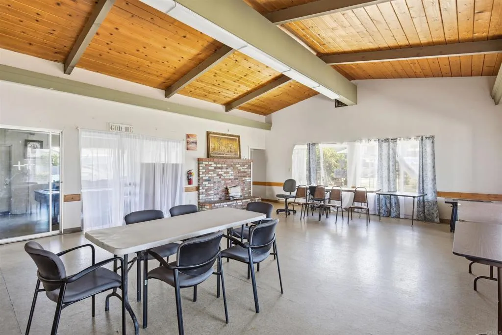 https://cdn.realtyfeed.com/cdn/127/307102307/99b6e44df412540c6a8d64d0d16de97c.webp