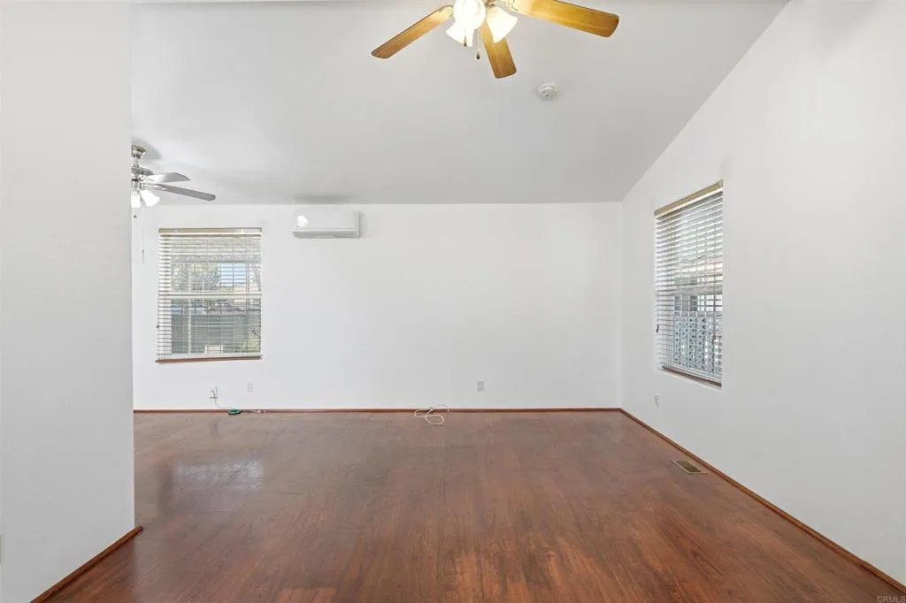 https://cdn.realtyfeed.com/cdn/127/307102307/adaae8543aec6a6ad0574089e618d389.webp