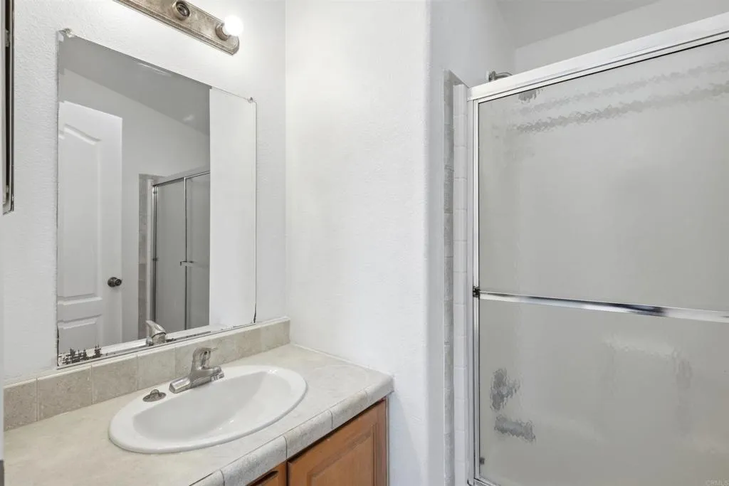 https://cdn.realtyfeed.com/cdn/127/307102307/b76db53418786b458a07b865ab7e9846.webp