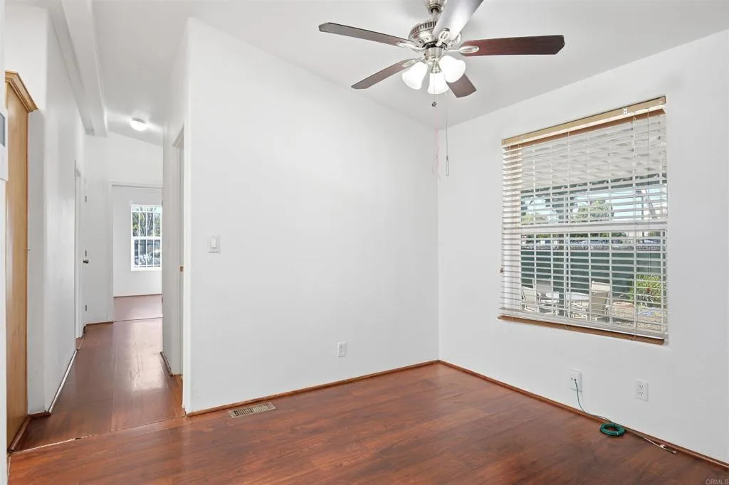https://cdn.realtyfeed.com/cdn/127/307102307/c9de51747df2cdb0bc3c3f7409d29aec.webp
