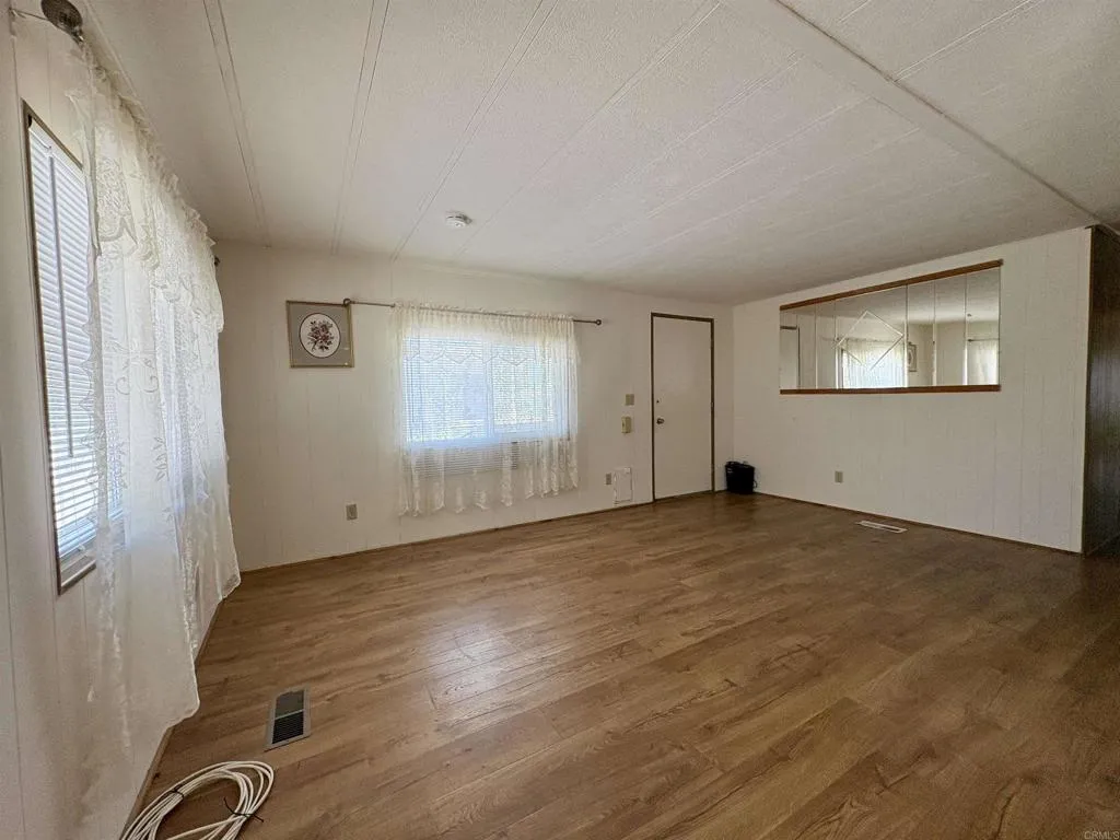 1174 E Main St, #173, El Cajon, CA 92021 1174 E Main St, #173, El Cajon, CA 92021