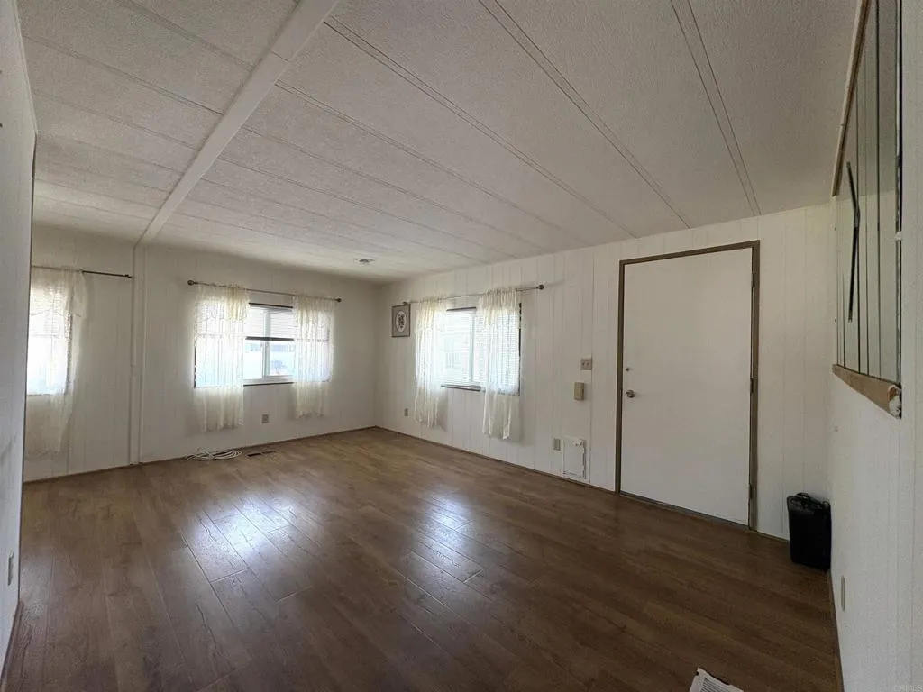 1174 E Main St, #173, El Cajon, CA 92021 1174 E Main St, #173, El Cajon, CA 92021
