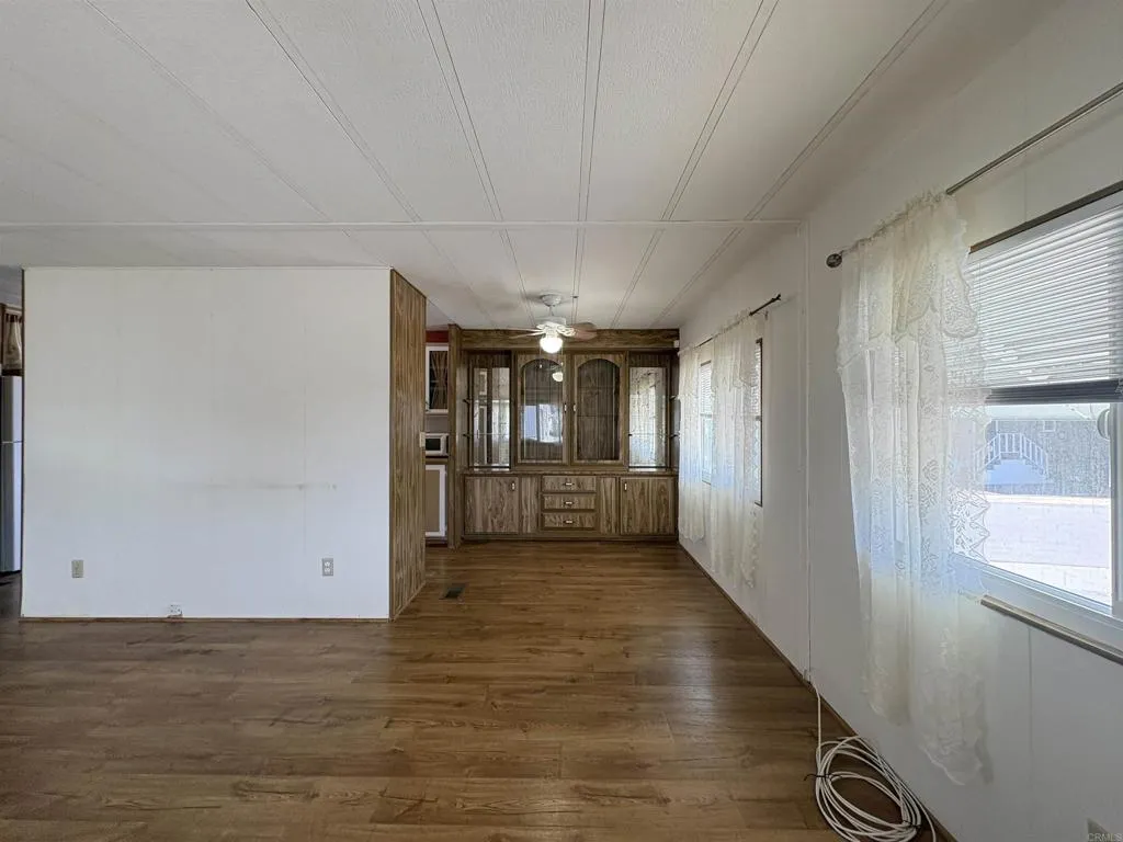 1174 E Main St, #173, El Cajon, CA 92021 1174 E Main St, #173, El Cajon, CA 92021
