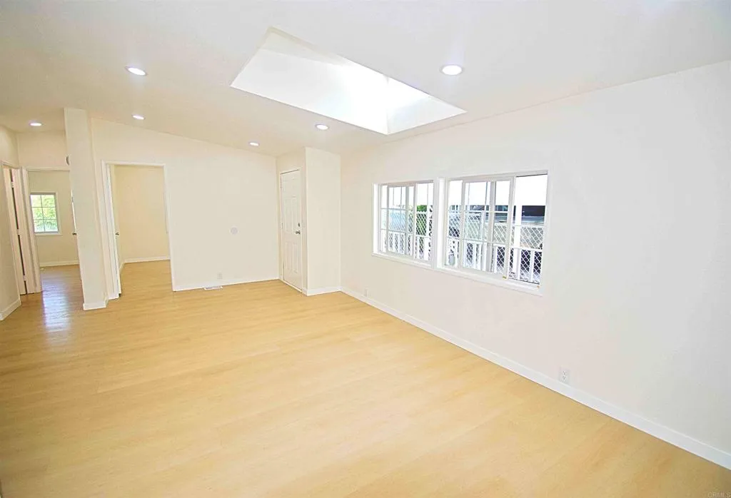 https://cdn.realtyfeed.com/cdn/127/307102376/02f6ed2a63e59627cb0324d341e04689.webp