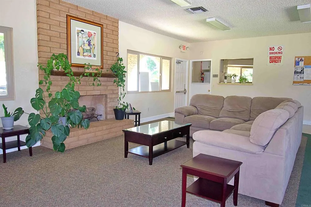 https://cdn.realtyfeed.com/cdn/127/307102376/096dde661afeac06005248c1a7dc9f32.webp