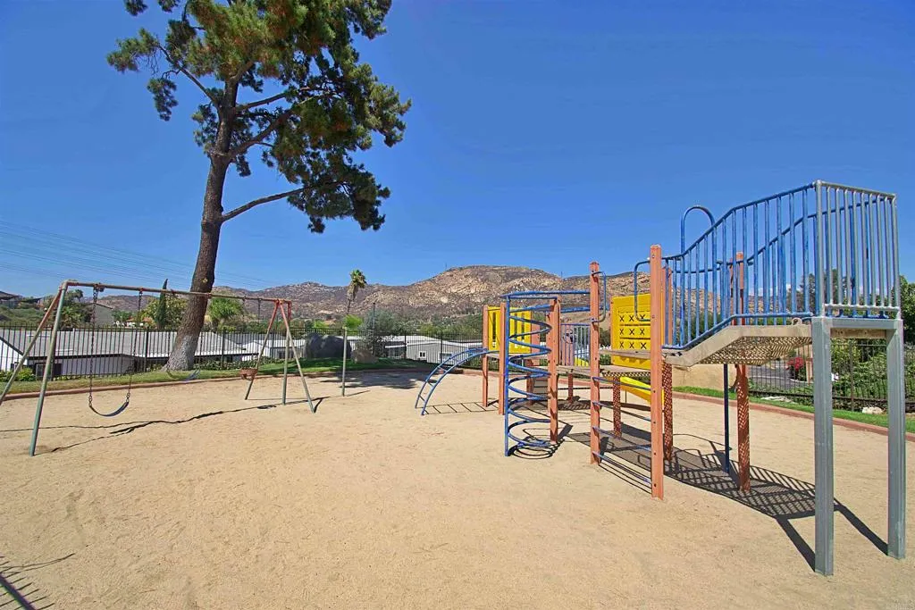 https://cdn.realtyfeed.com/cdn/127/307102376/3315c14f7a8c47c1e75bf117672452df.webp