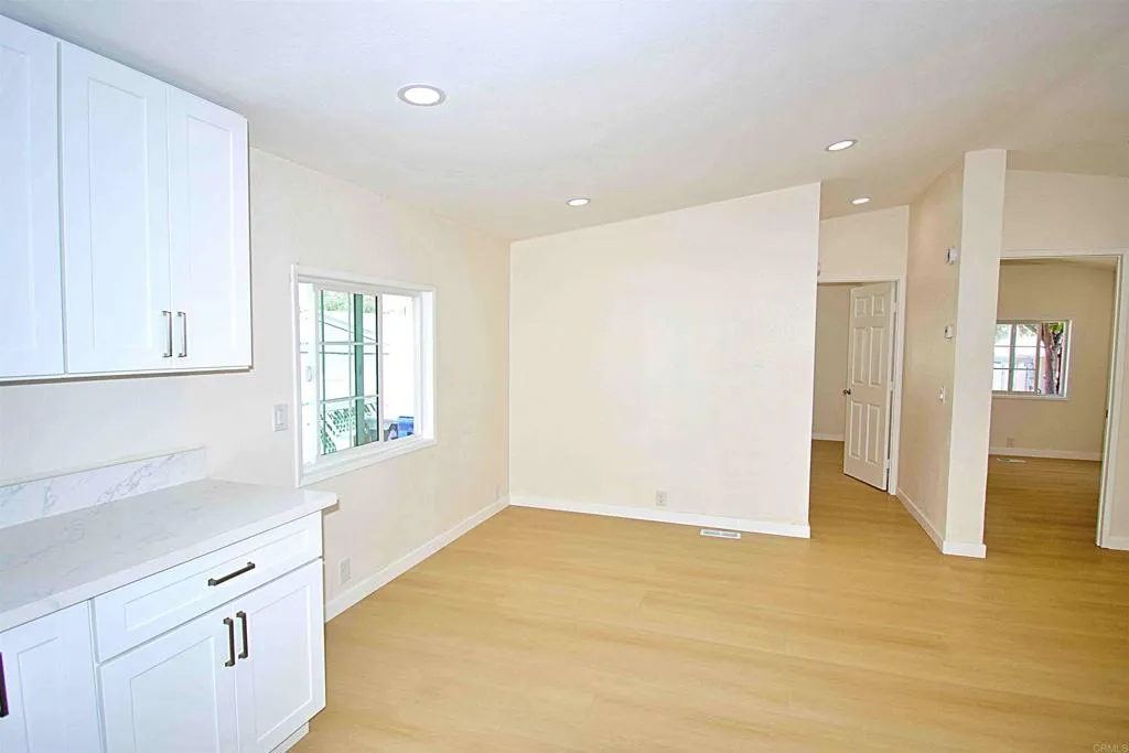 https://cdn.realtyfeed.com/cdn/127/307102376/78a66a369fc67f772ab13561be963c22.webp