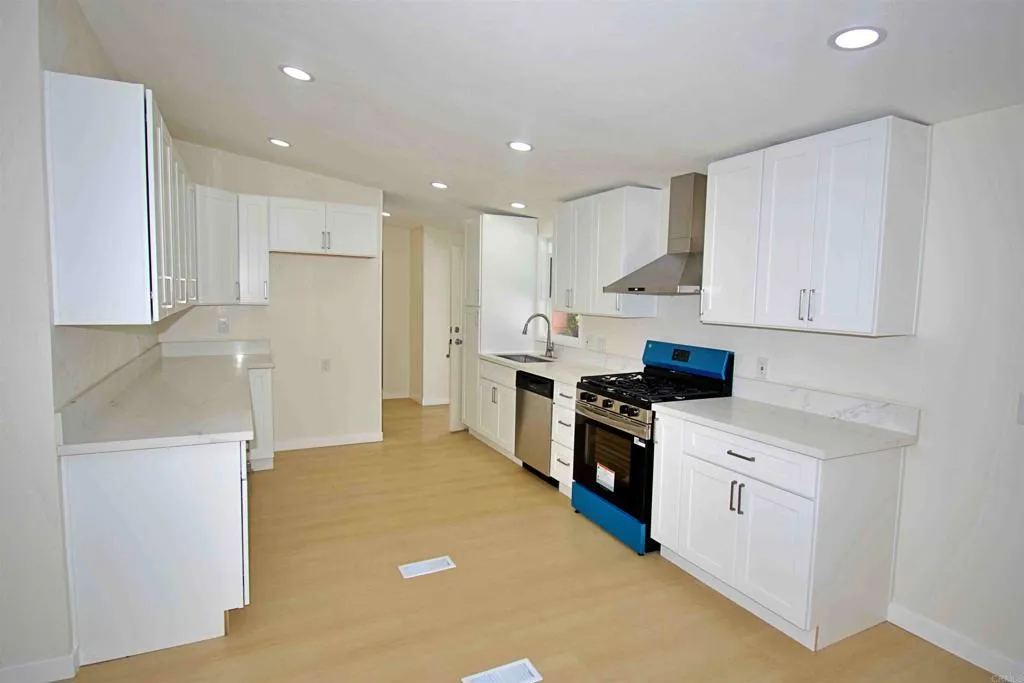 https://cdn.realtyfeed.com/cdn/127/307102376/9718e599fccee4d7da0f39282c26b594.webp