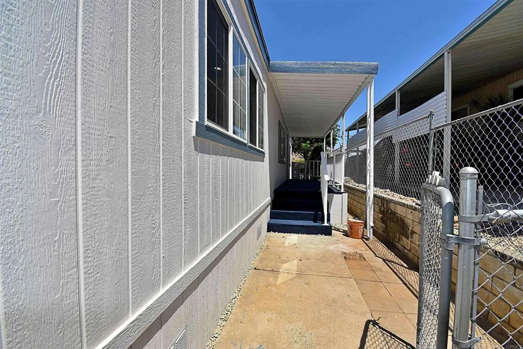 https://cdn.realtyfeed.com/cdn/127/307102376/d2d77436f7b9d3218944af289e24e1ae.webp