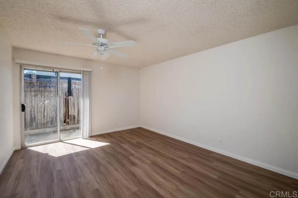 https://cdn.realtyfeed.com/cdn/127/307102389/bbc225e55cfc24f7b247457e91ce1a29.webp