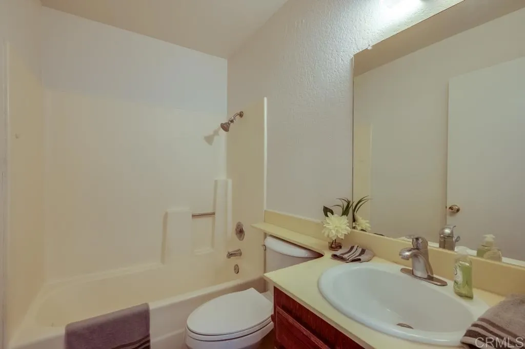 https://cdn.realtyfeed.com/cdn/127/307102389/d9f11018219724a0a29284f62c664b59.webp