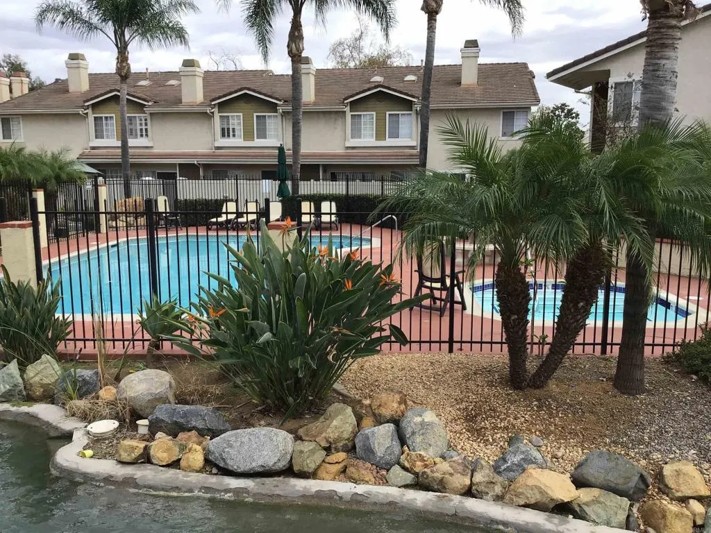 https://cdn.realtyfeed.com/cdn/127/307102480/eb3fc0fe854097d001cb7e63f68e2c72.webp
