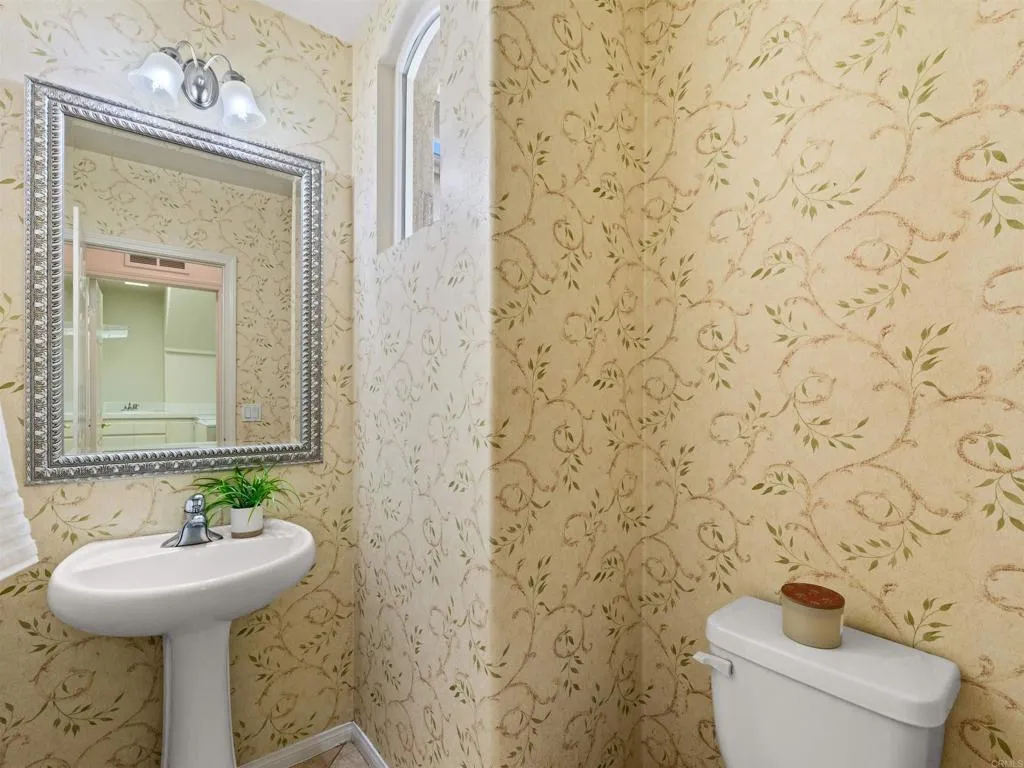 5572 Foxtail Loop, Carlsbad, CA 92010