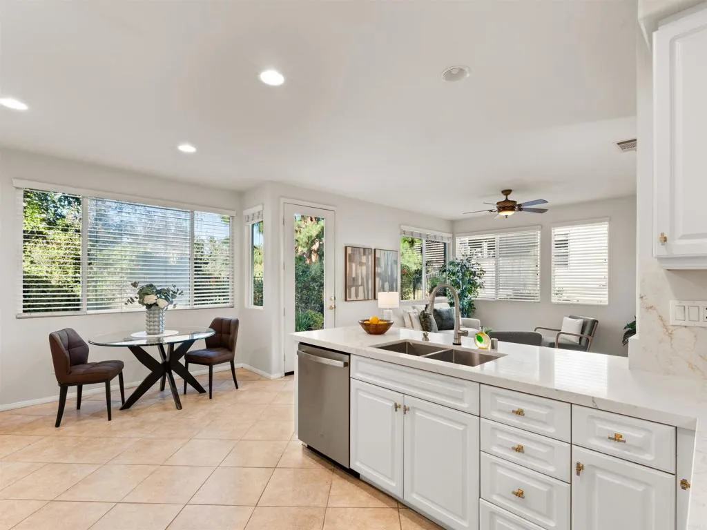 5572 Foxtail Loop, Carlsbad, CA 92010