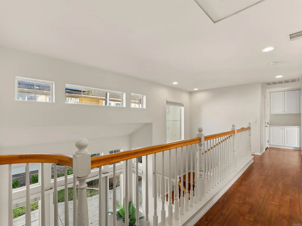 5572 Foxtail Loop, Carlsbad, CA 92010