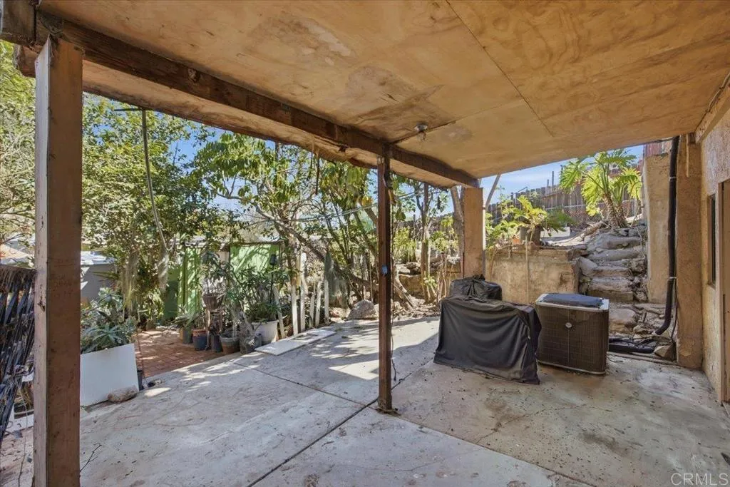 2415 Van Ness Avenue, National City, CA 91950