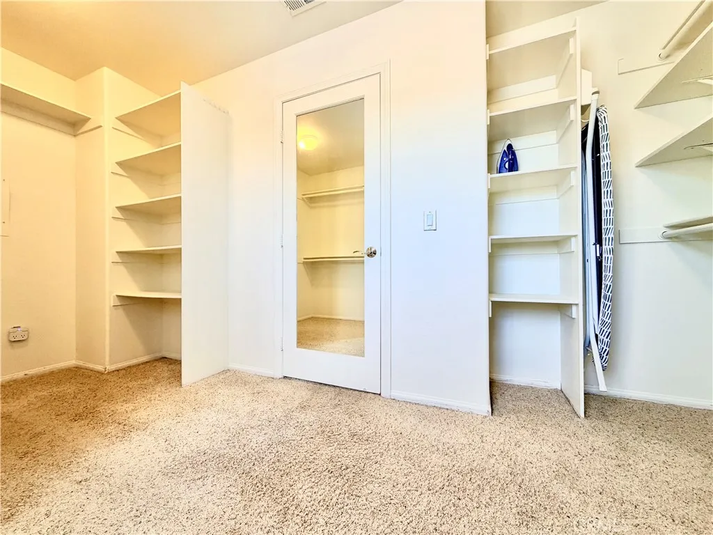https://cdn.realtyfeed.com/cdn/127/307102806/302534ce38d5b18e3da393a7079e2450.webp