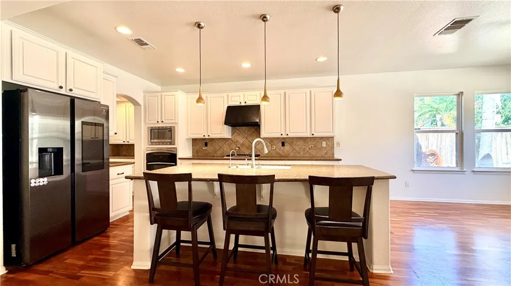 https://cdn.realtyfeed.com/cdn/127/307102806/6cd1ae7a66a587bfbe8161215ce83a4a.webp