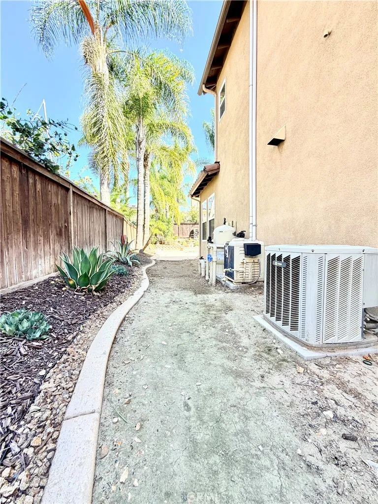 https://cdn.realtyfeed.com/cdn/127/307102806/e2557ac587d897bd1ca17c2567417a1f.webp