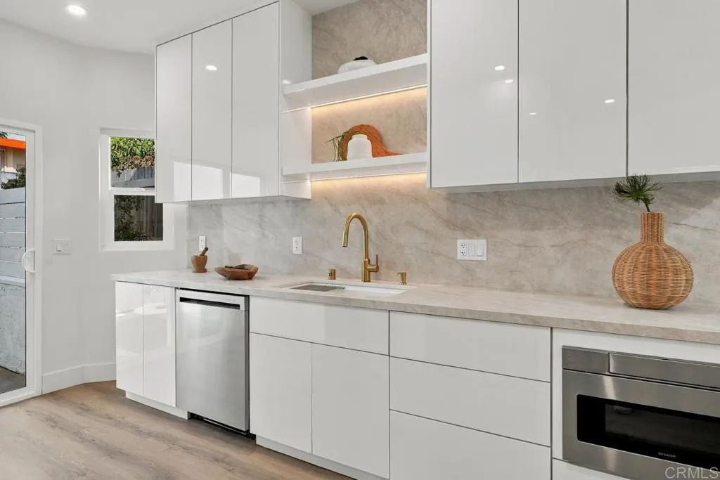 https://cdn.realtyfeed.com/cdn/127/307102856/055ed35cb26b2d93fff6027017a63326.webp