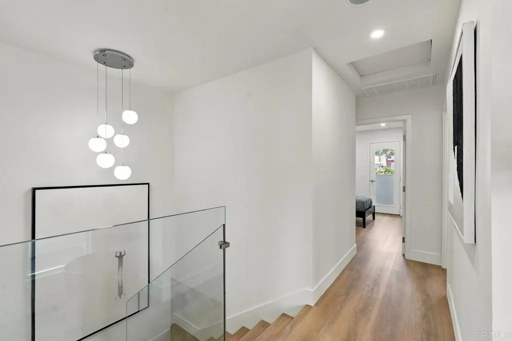 https://cdn.realtyfeed.com/cdn/127/307102856/1bafc0f18c9f4a20813e528d5a7f5bfb.webp